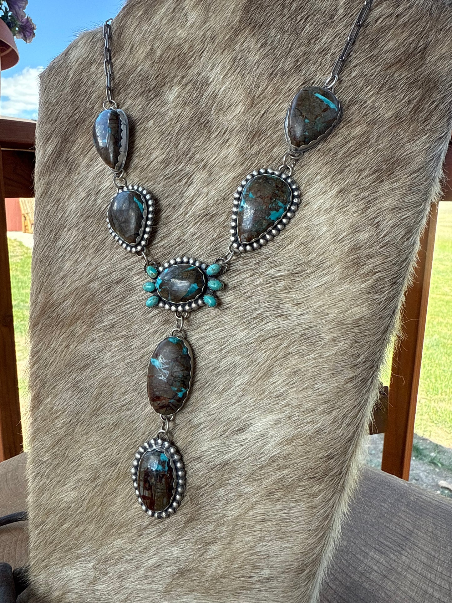 Statement lariat