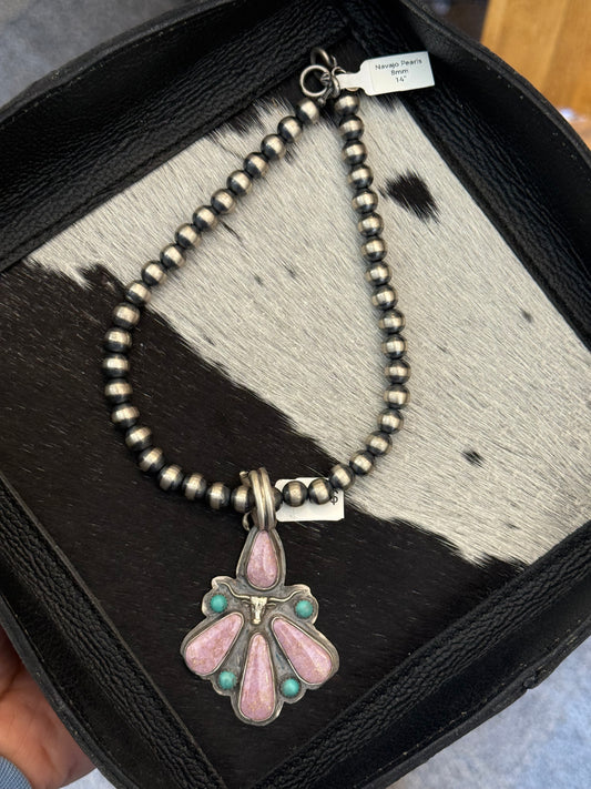 Longhorn pendant