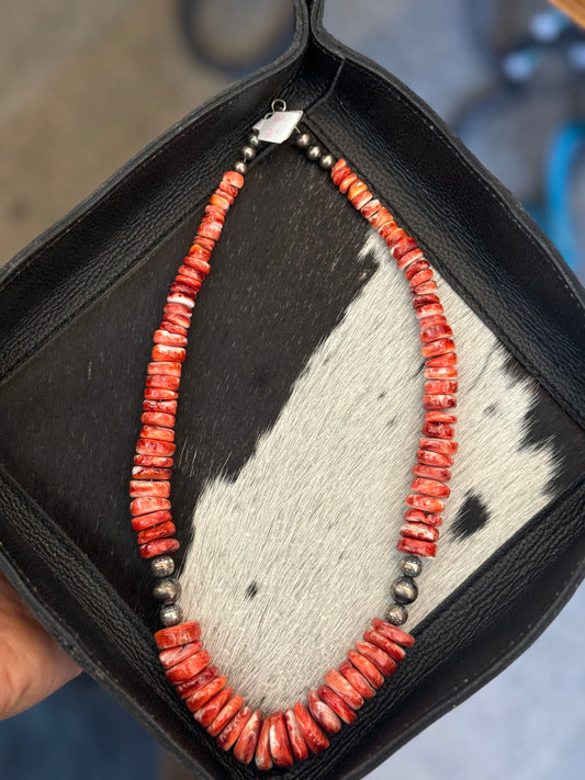 Spiny and Navajo pearl beaded necklace