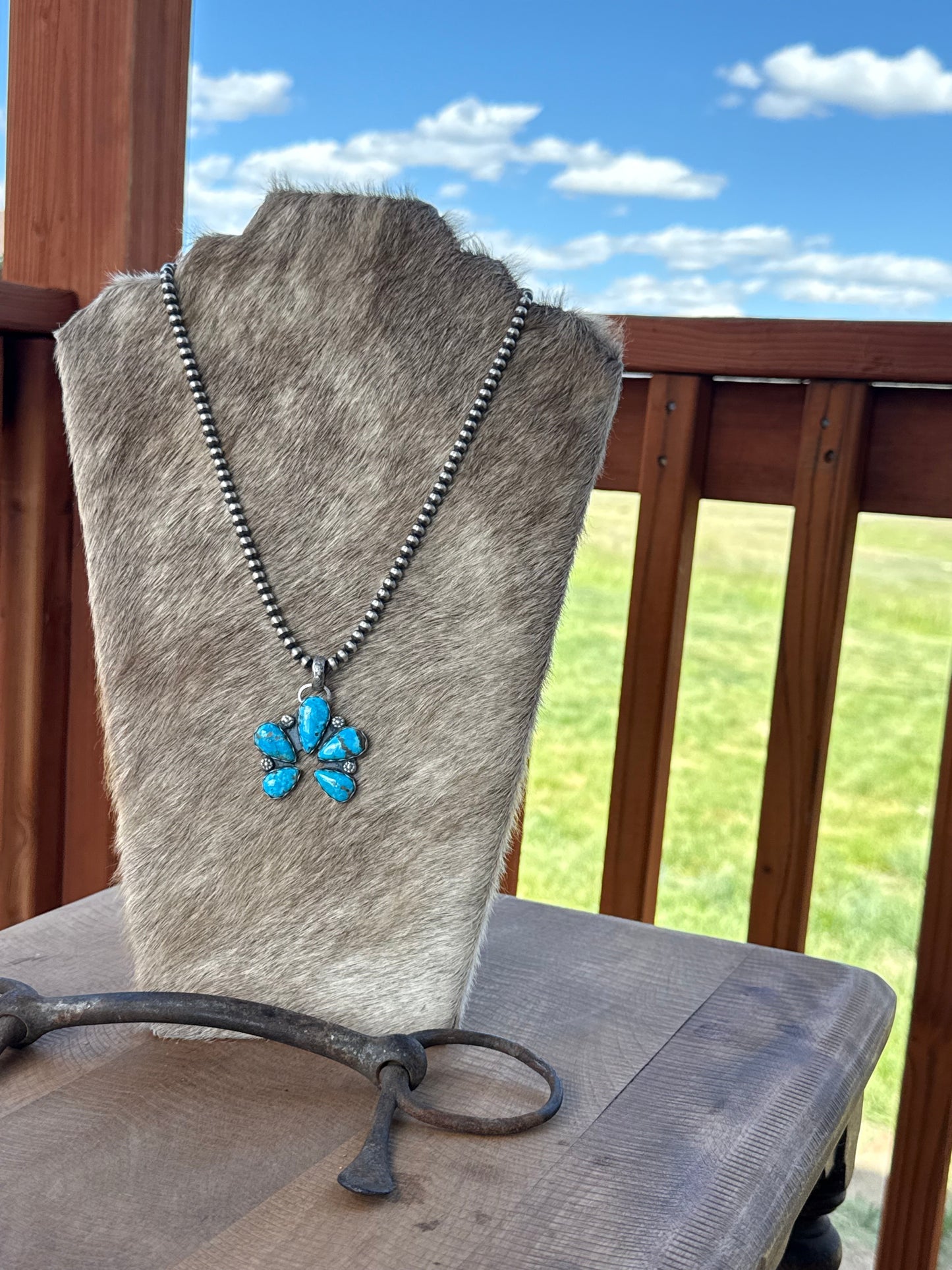 Kingman Naja pendant