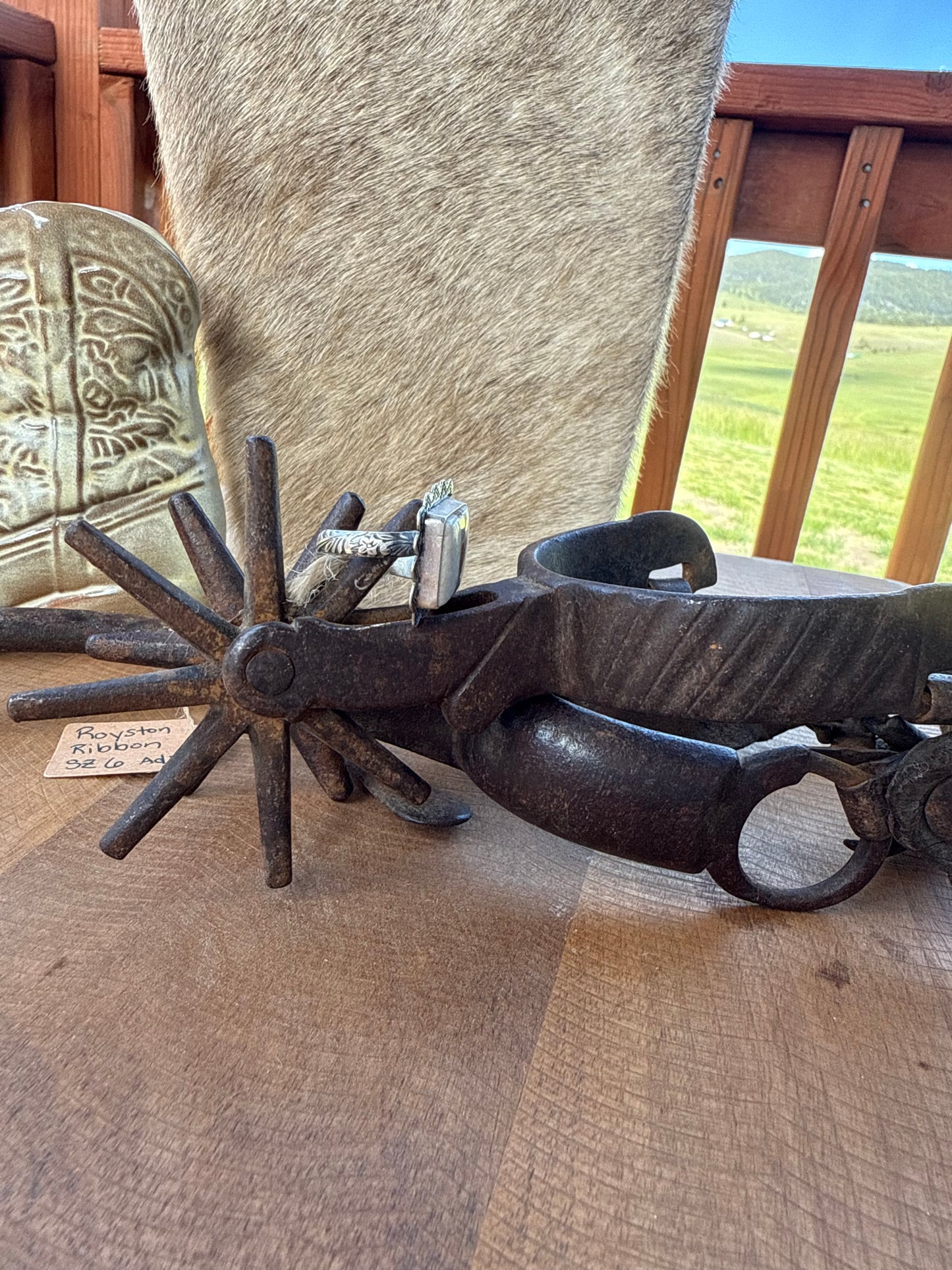 Royston Ribbon Ring