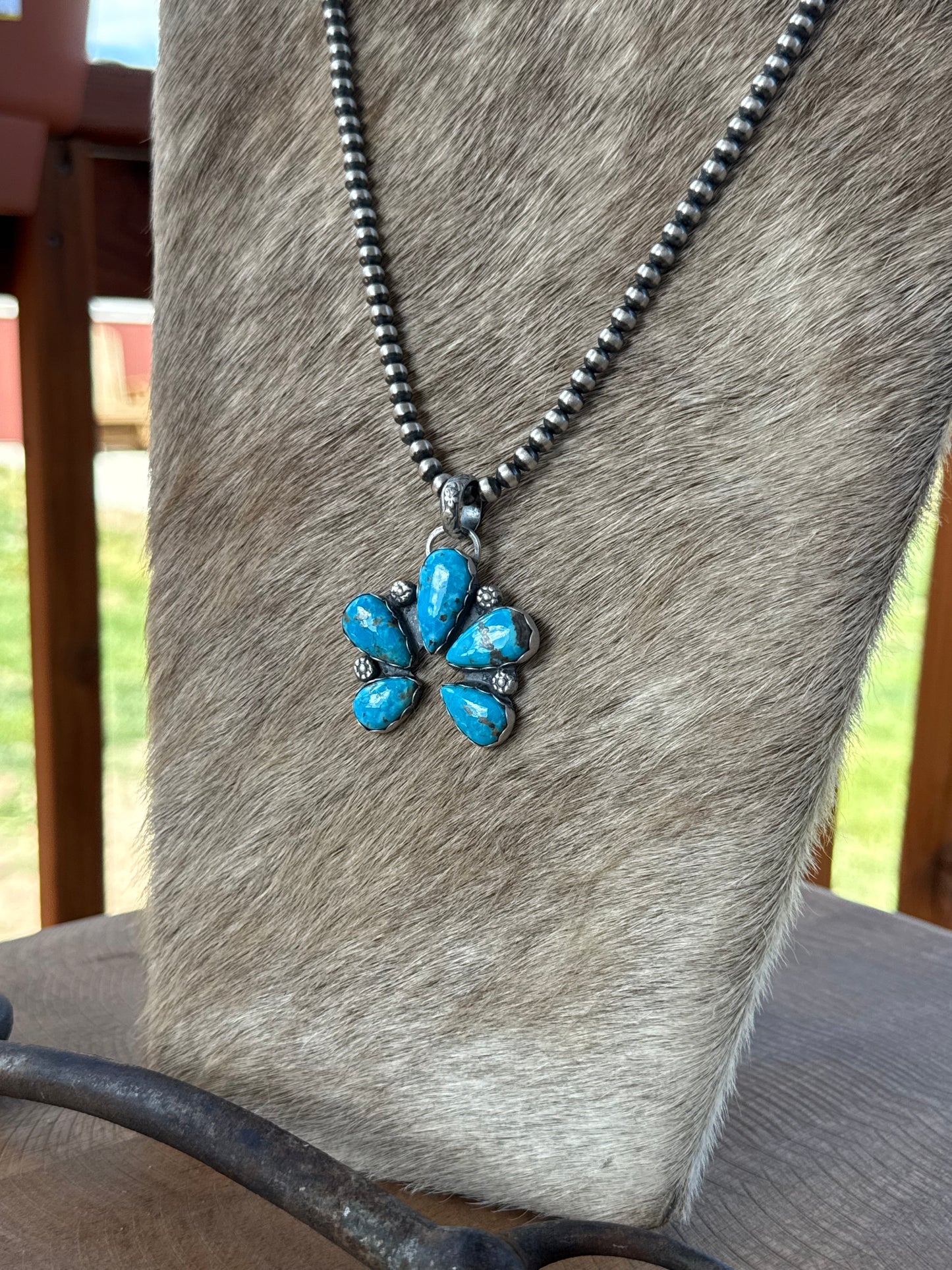 Kingman Naja pendant