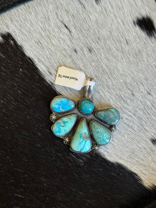 Mixed mine pendant