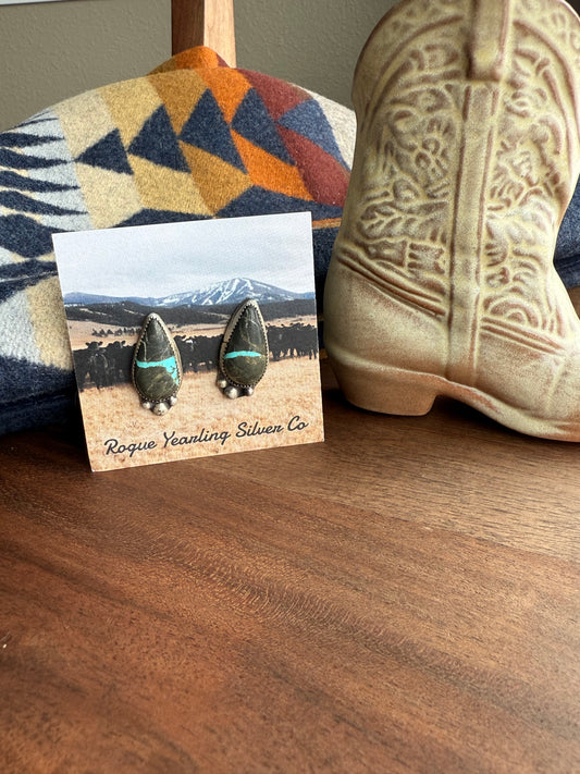 Tyrone ribbon stud earrings