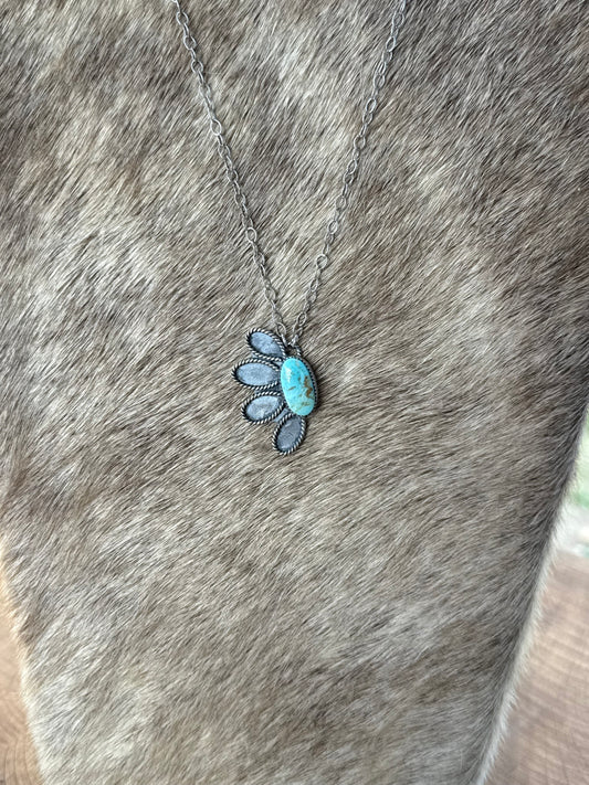 Lone MTN rope a Daisy necklace
